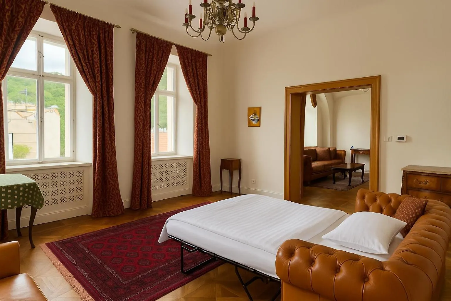 Stay Beneath Prague Castle Where Mozart Performed 捷克